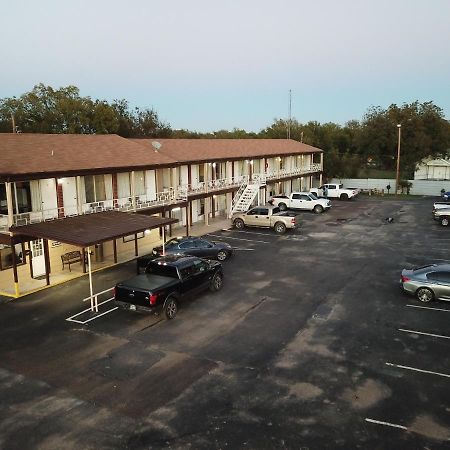 Executive Inn San Saba Bagian luar foto