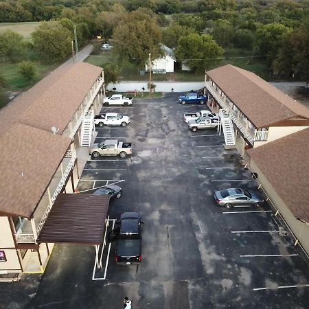 Executive Inn San Saba Bagian luar foto