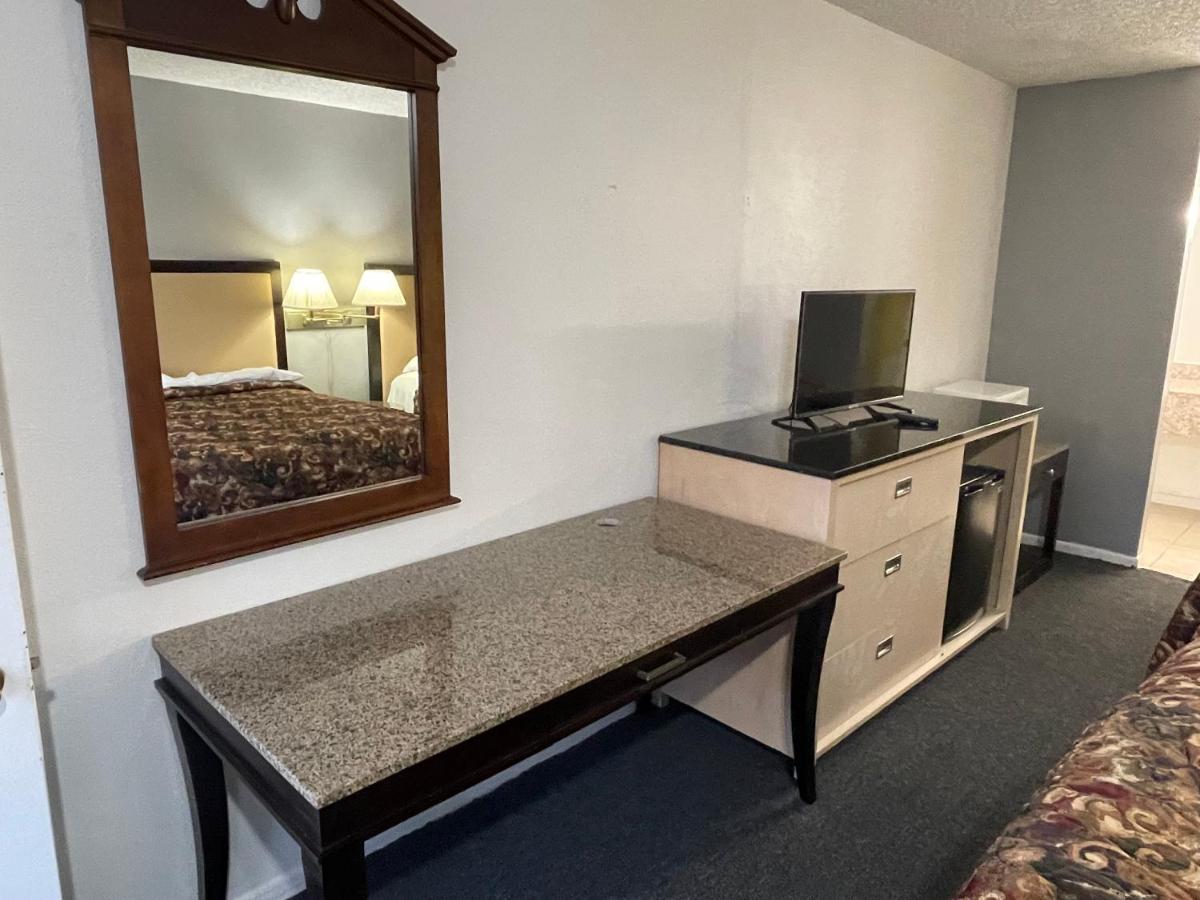 Executive Inn San Saba Bagian luar foto
